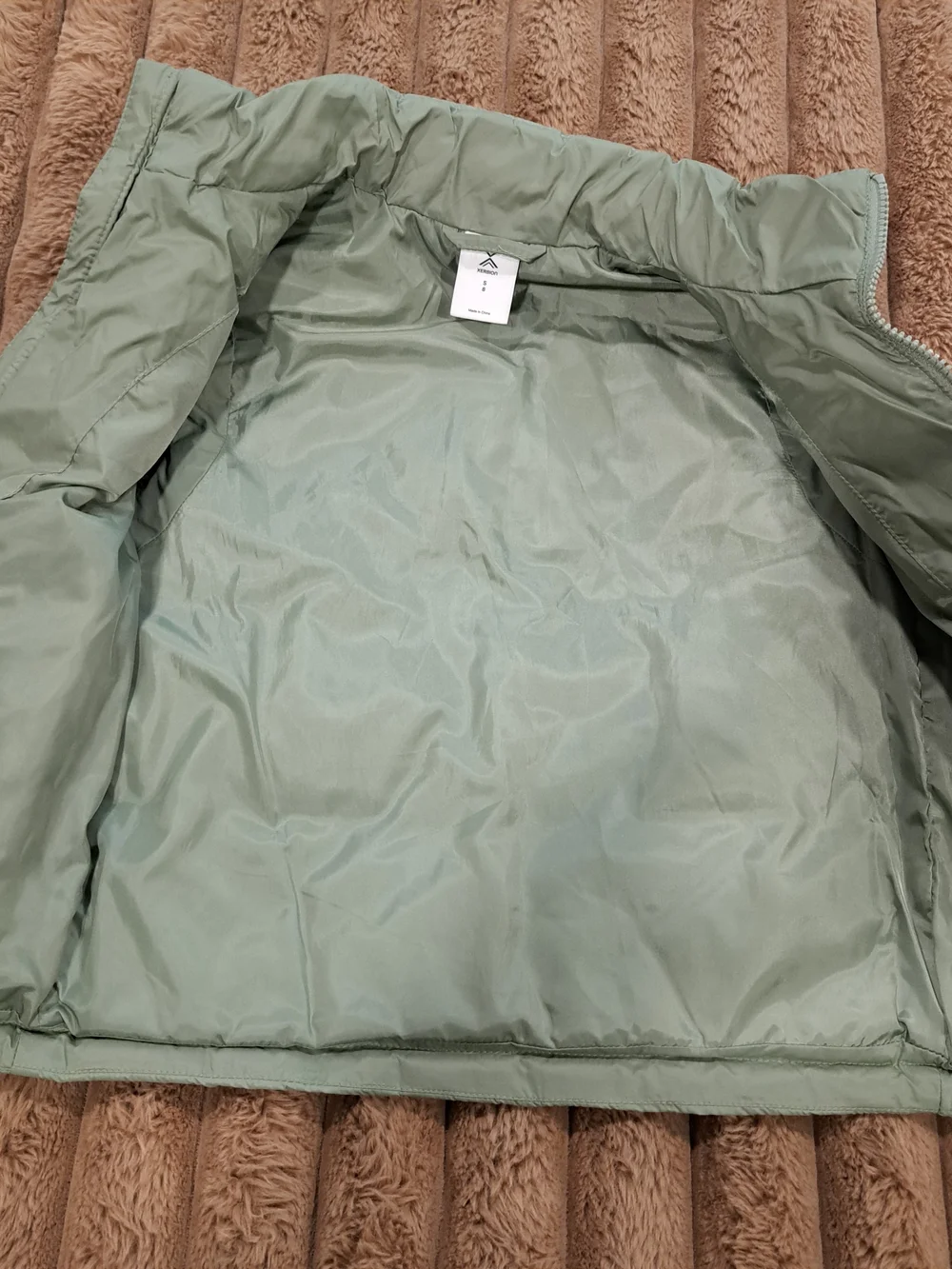 Xersion Youth Boy Girl Size 8 Puffer Vest Green Quilted Zip Up Pockets Outerwear
